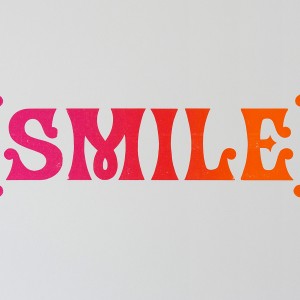 Smile_Pale Grey-s